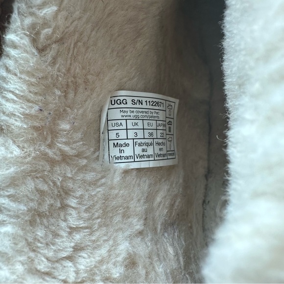 UGG mini logo zip woman’s boot - Picture 5 of 7